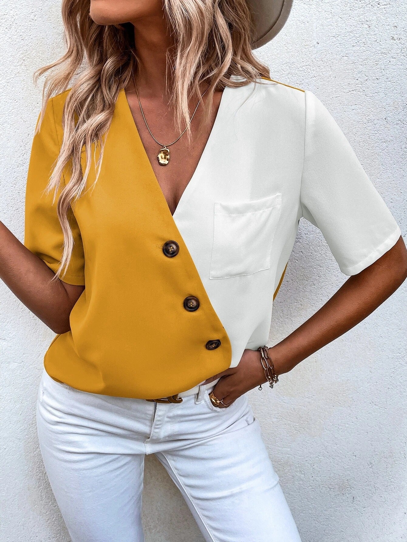 Damen Hemdbluse mit asymmetrischem Design und Knopfdetails Stalluxe