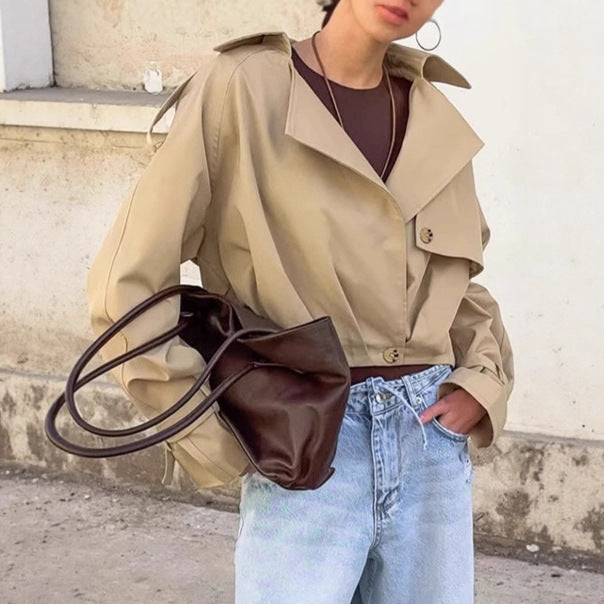 Damen kurz geschnittene Jacke mit großflächigem Revers und Bindeband Stalluxe