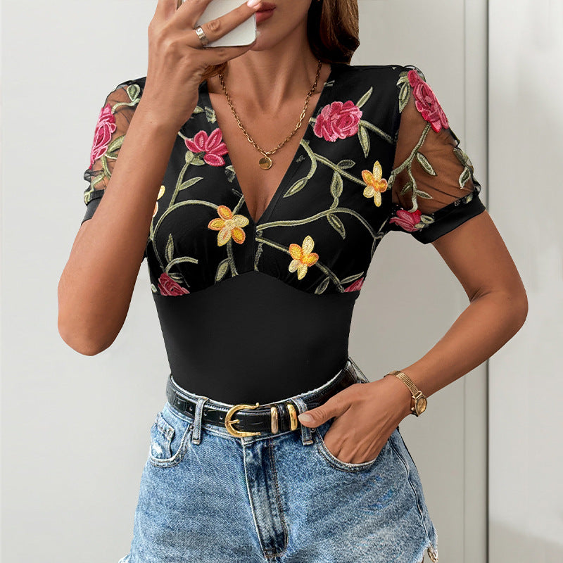Damen Body mit floralem Spitzenbesatz und V-Ausschnitt Stalluxe