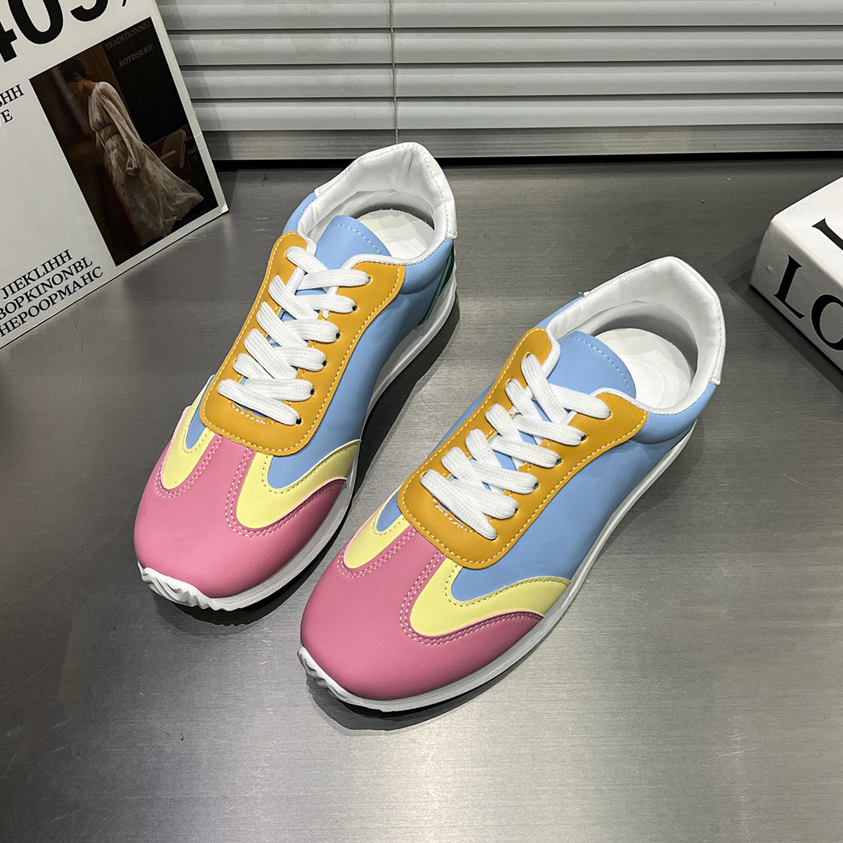 Damen modische Sneakers mit bunten Akzenten und atmungsaktivem Obermaterial Stalluxe