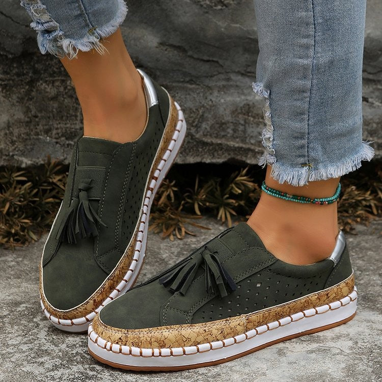 Damen bequeme Slip-On Sneaker mit modischen Fransen und Korksohle Stalluxe