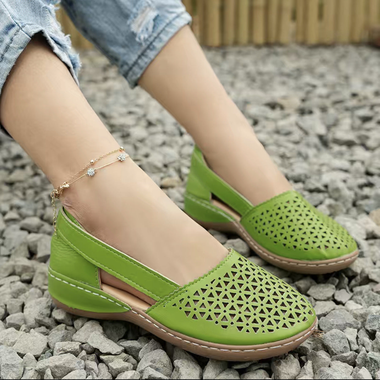 Damen Elegante und atmungsaktive Ballerinas mit kunstvollem Perforationsdesign Stalluxe