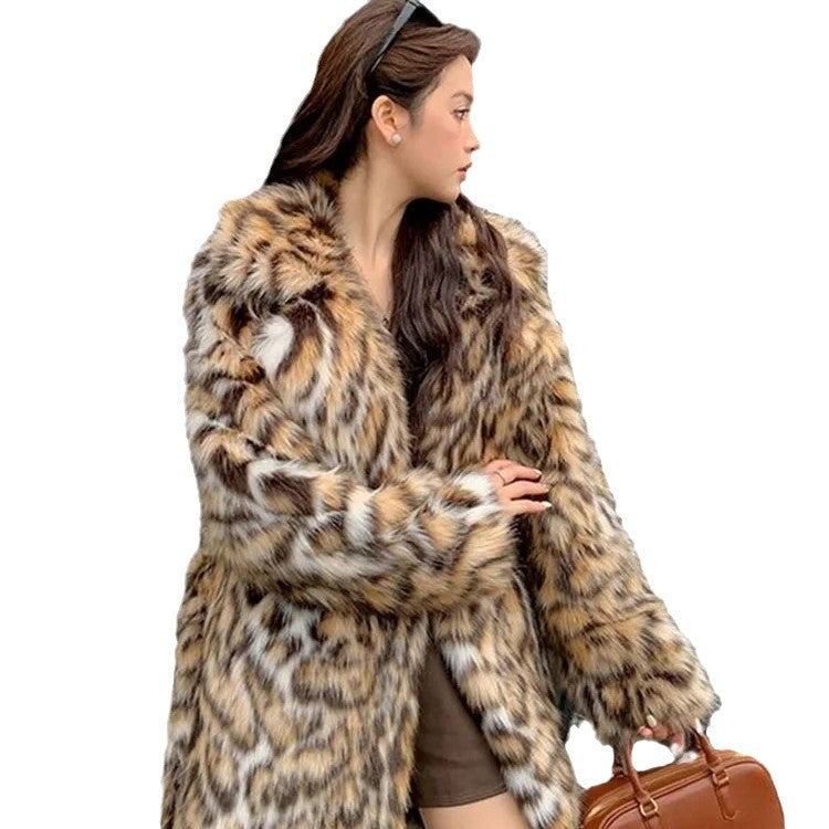 Damen Elegante und modische Kunstpelzjacke mit animalischem Muster Stalluxe