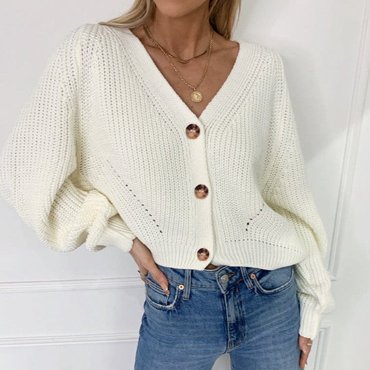 Damen Grobstrickjacke mit eleganten Knopfdetails und überschnittenen Schultern Stalluxe