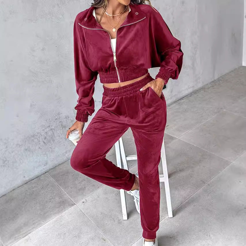 Damen Sportliches Set aus hochwertigem Samt mit cropped Jacke und bequemen Pants Stalluxe