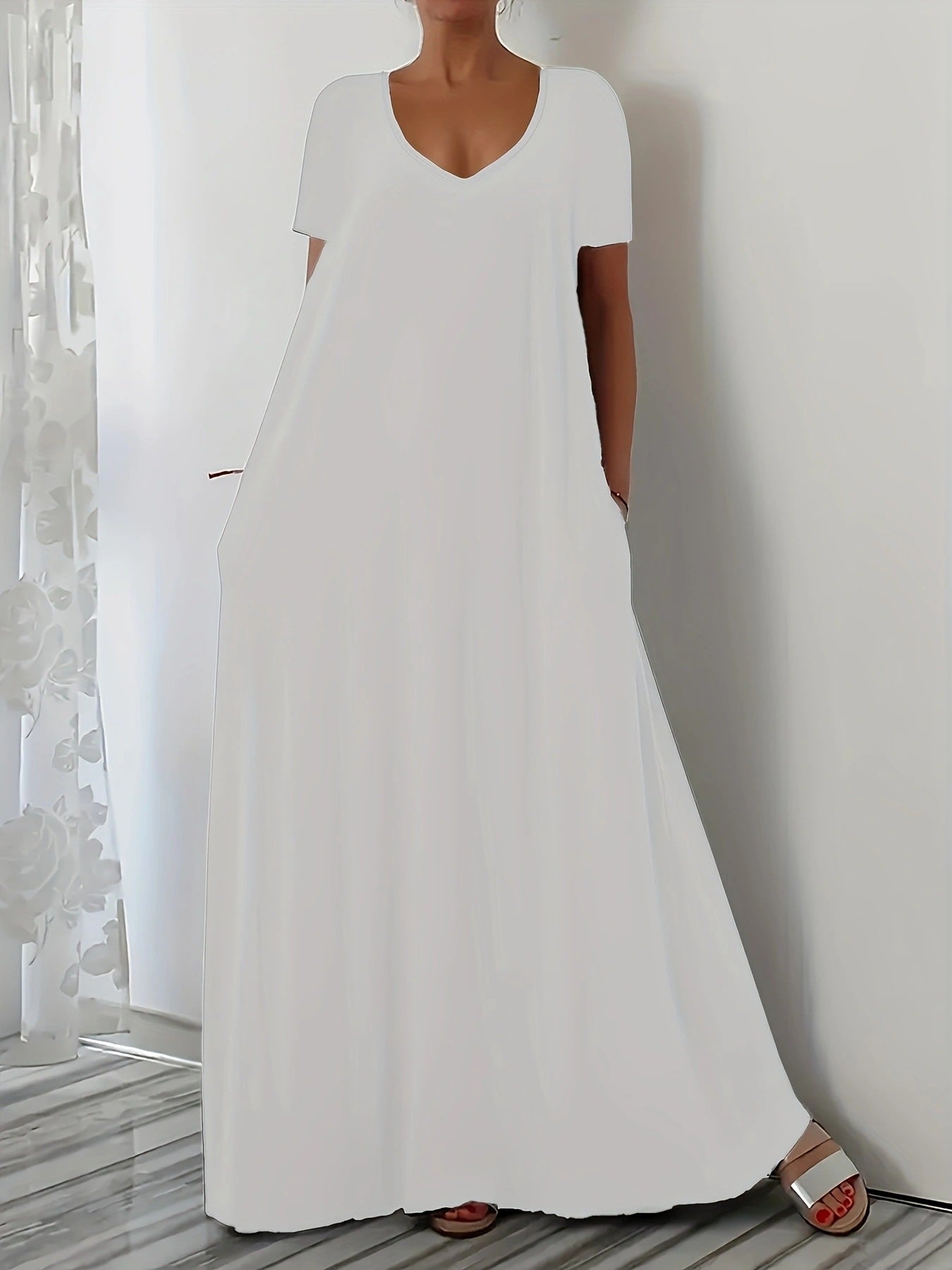Damen Maxikleid mit U-Ausschnitt und praktischen Taschen Stalluxe