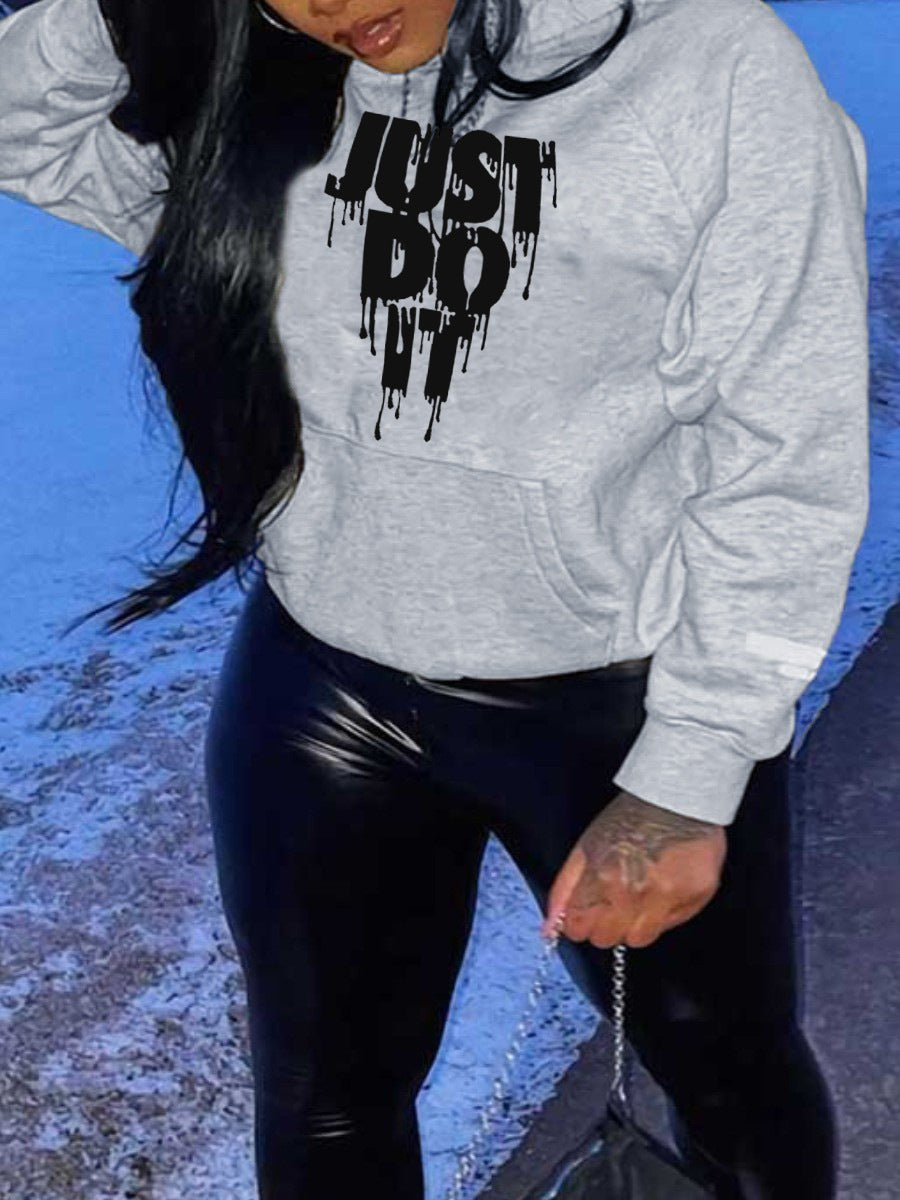 Damen sportlicher Kapuzenpullover mit grafischem Druck und Kängurutasche Stalluxe