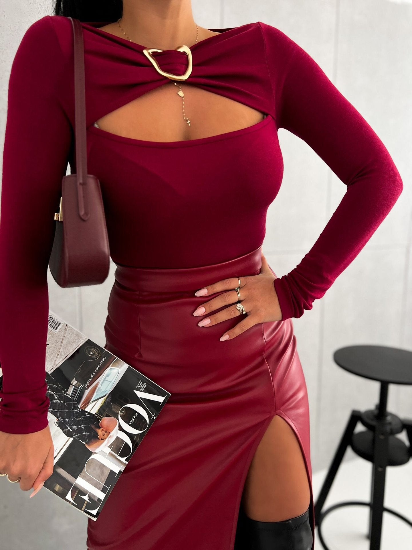 Damen Elegantes Oberteil mit innovativem Cut-Out und langen Ärmeln Stalluxe