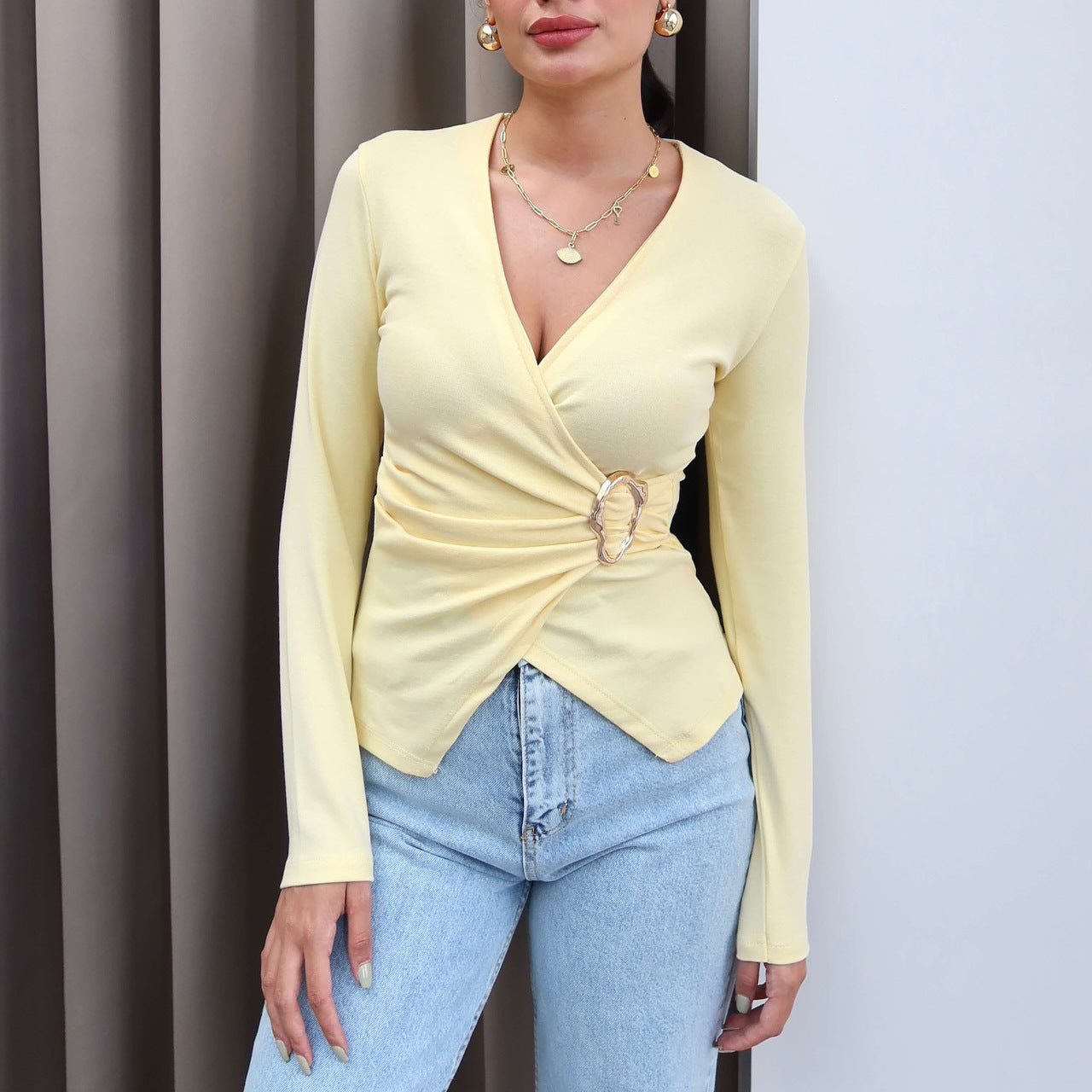 Damen Wickeloberteil mit dekorativem Ringdetail und tailliertem Schnitt Stalluxe
