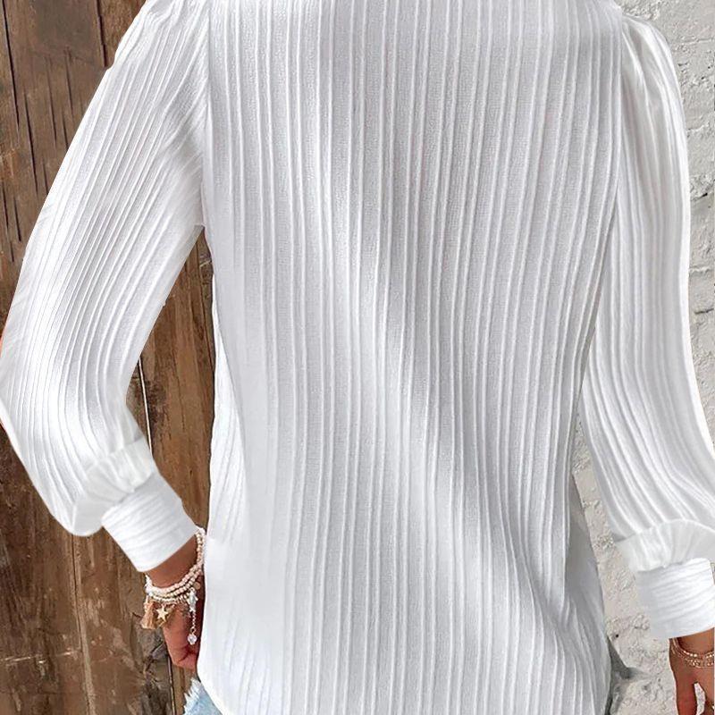 Damen Bluse mit raffiniertem Falten-Design und eleganten Spitzenakzenten Stalluxe