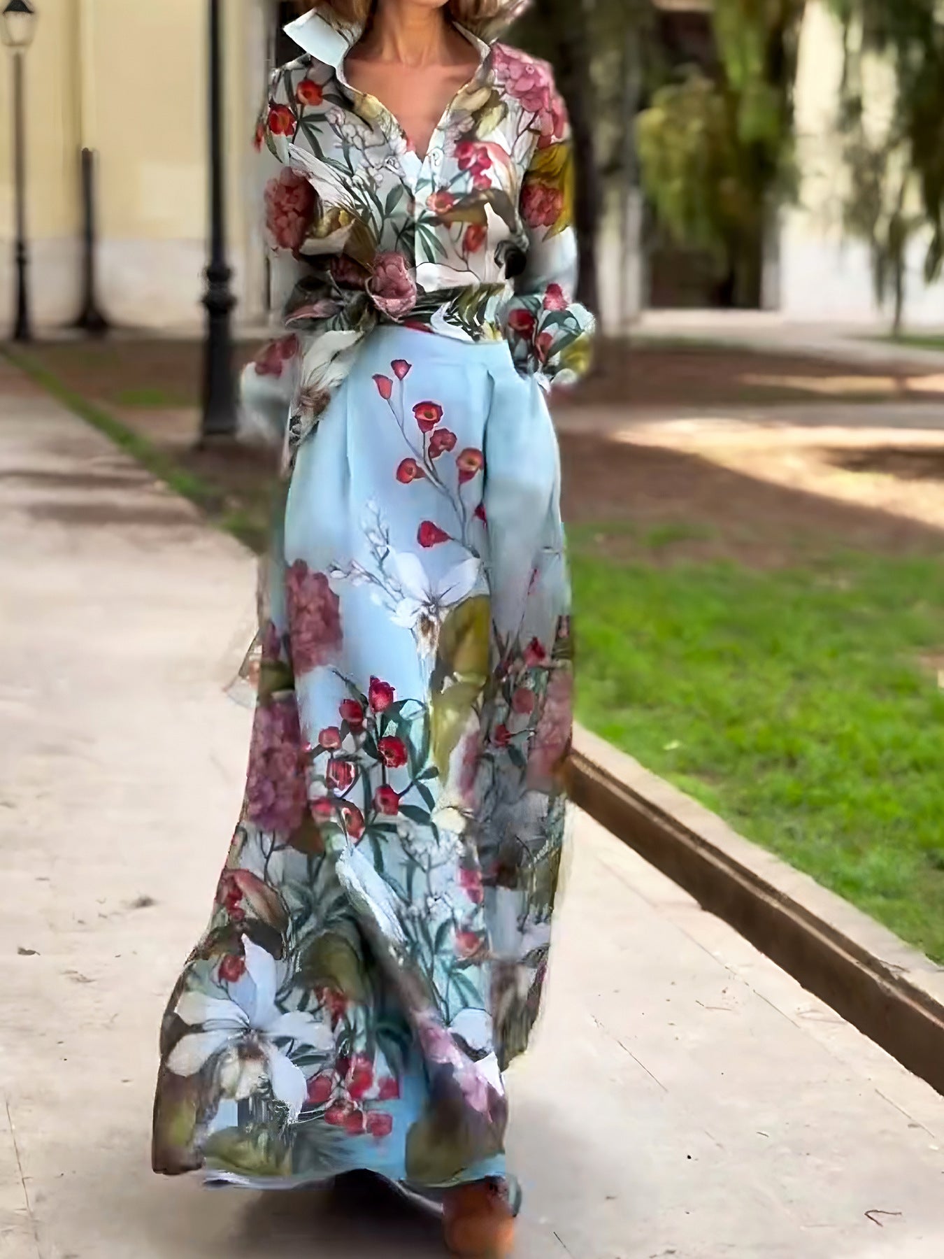 Damen Elegantes Maxikleid mit floralem Muster und schickem Gürtel Stalluxe