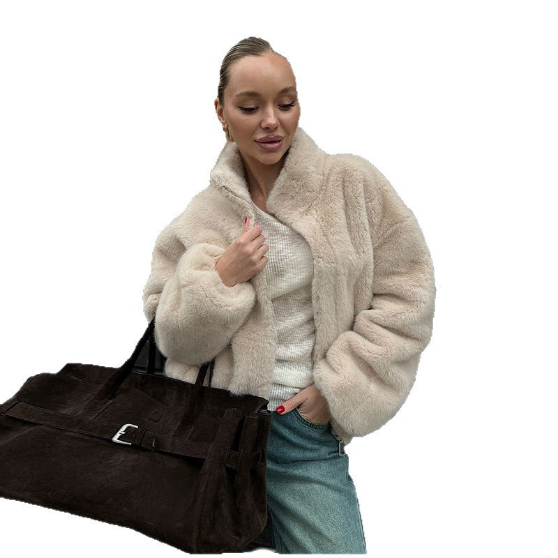 Damen Schockierende Kurzjacke aus luxuriösem Kunstfell Stalluxe