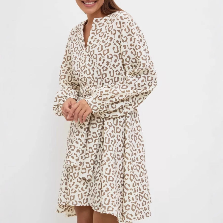 Damen Freizeitkleid mit taillierbarem Gürtel und eleganten Rüschendetails Stalluxe