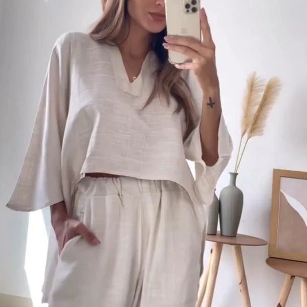 Damen luftiges Sommeroutfit mit weitem Oberteil und bequemen Hosen Stalluxe