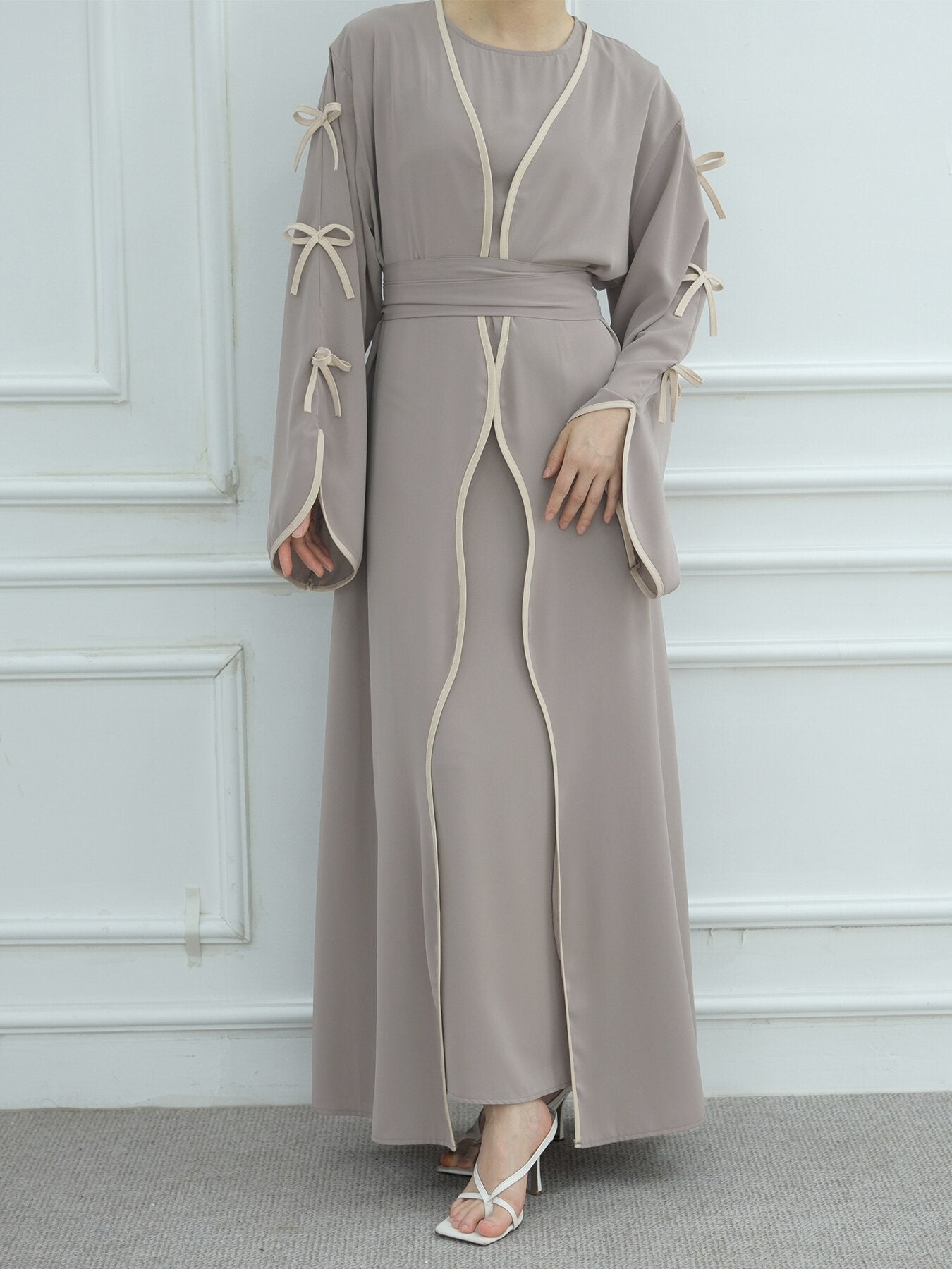 Damen Maxikleid mit eleganten Schleifendetails und fließendem Schnitt Stalluxe
