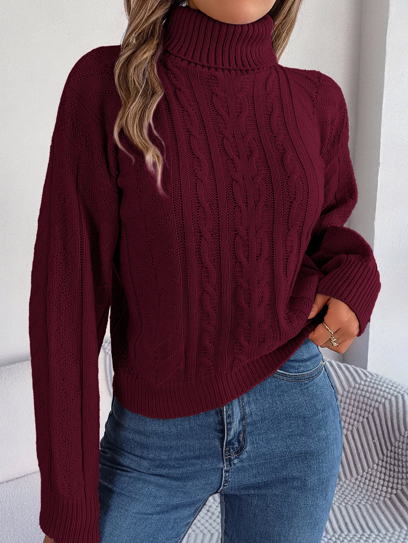 Damen Gemütlicher Strickpullover mit Stehkragen und Zopfmuster Stalluxe