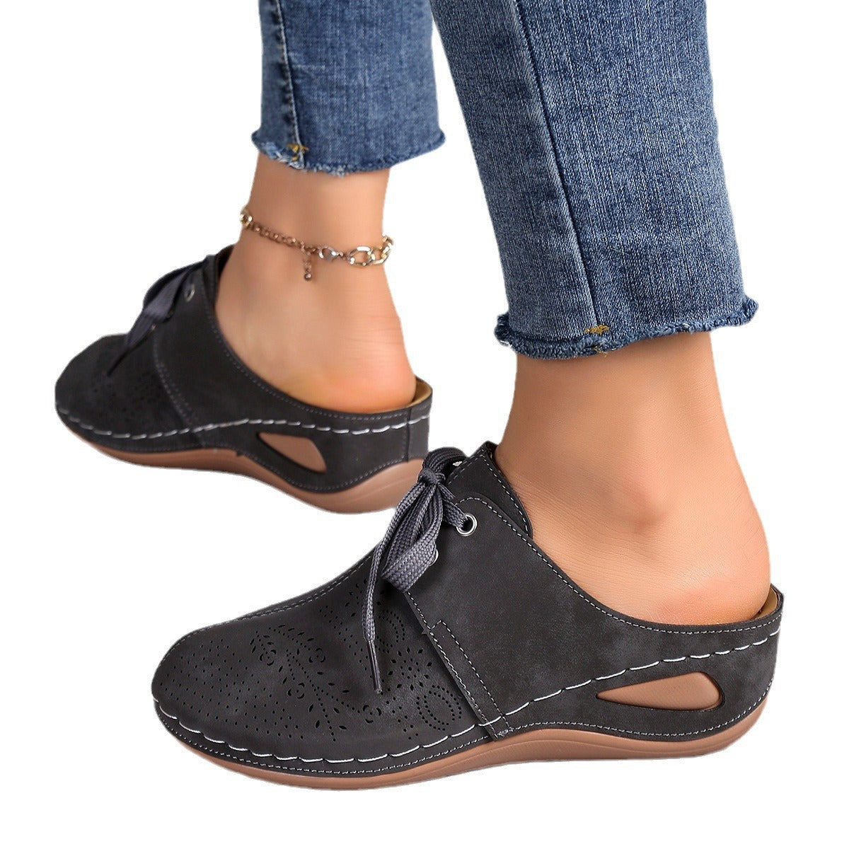 Damen Freizeit-Schnürschuhe aus atmungsaktivem Leder mit dekorativen Ausschnitten Stalluxe