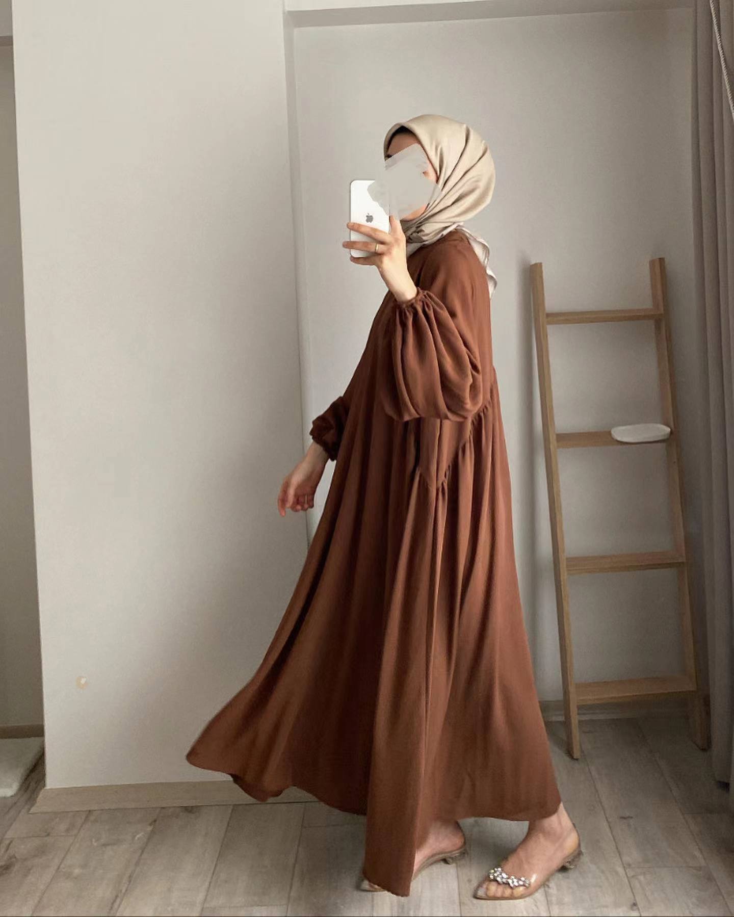 Damen elegantes Maxikleid mit voluminösen Ärmeln und fließendem Schnitt Stalluxe