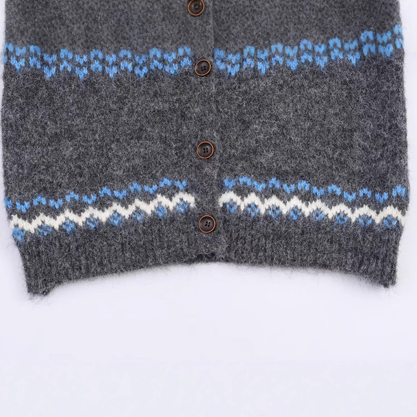 Damen Strickjacke mit traditionellem Muster und hochgeschlossenem Kragen Stalluxe