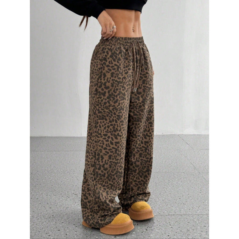 Damen weite Freizeithose mit Leo-Muster Stalluxe