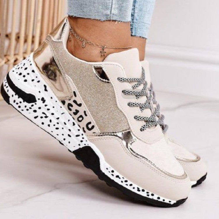 Damen Sportliche Wedge-Sneaker mit funkelnden Akzenten und rutschfester Sohle Stalluxe