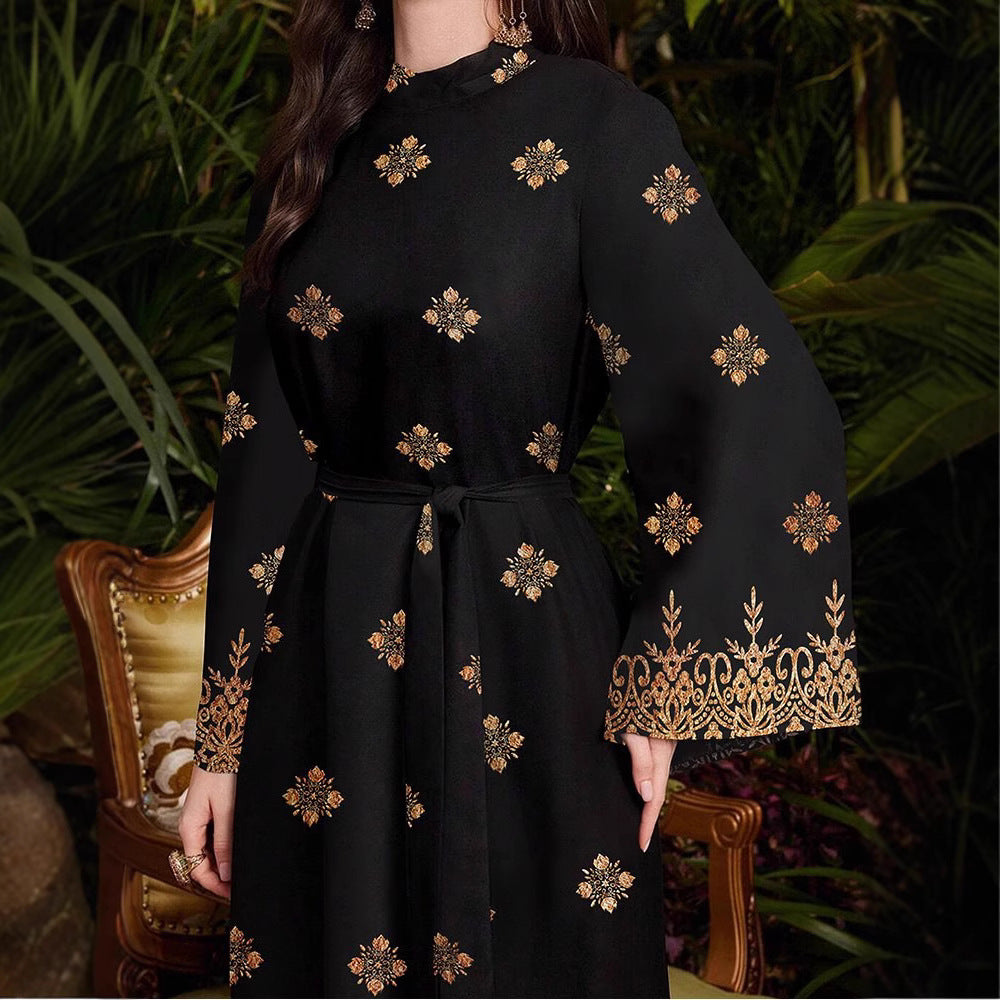 Damen festliches Abendkleid mit elegantem Gold- und Blumenmuster Stalluxe