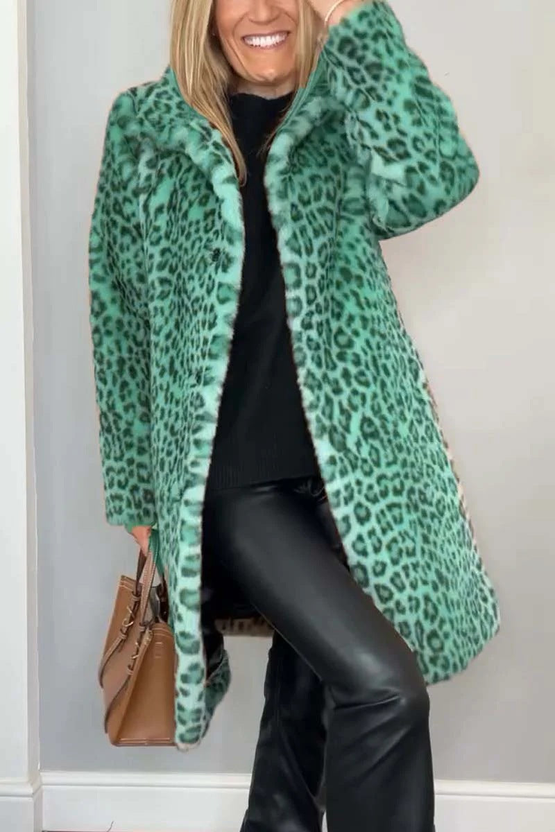 Damen Flauschige Leopardmuster Jacke mit hohem Kragen Stalluxe