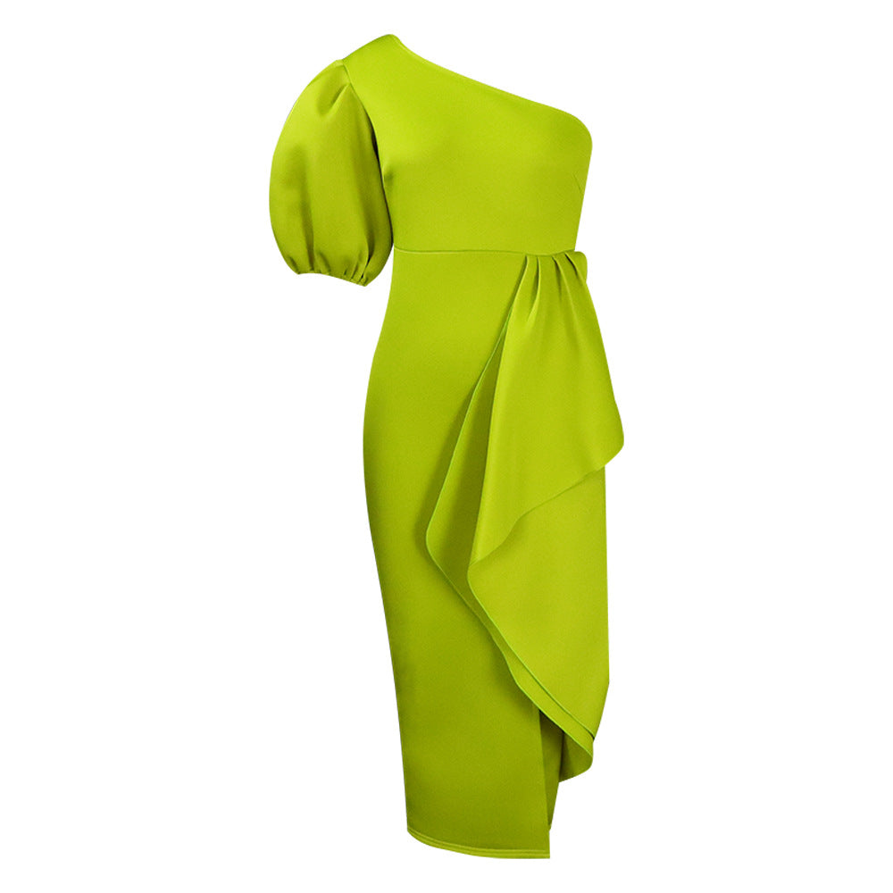 Damen Elegantes One-Shoulder-Kleid mit fließendem Drapierungselement Stalluxe Apfelgrün