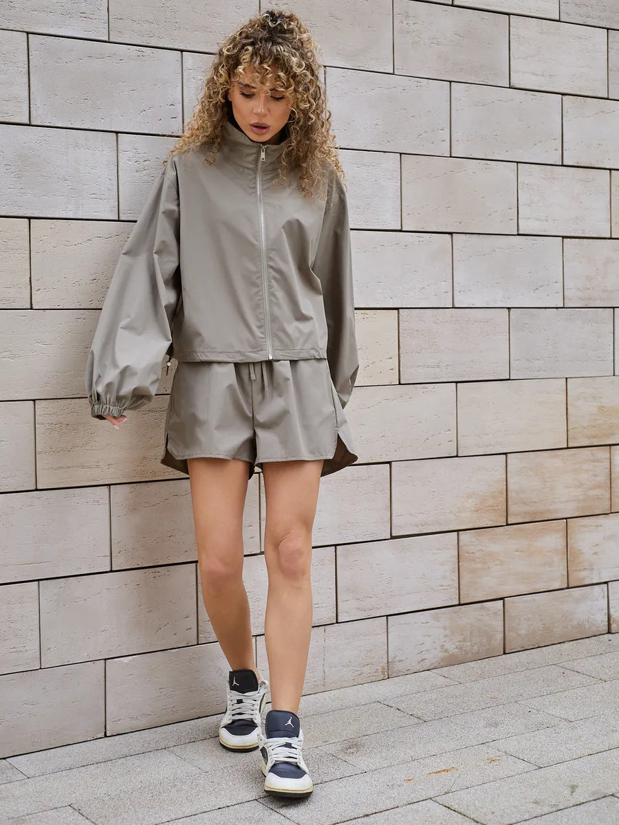 Damen lässige Sportjacke mit voluminösen Ärmeln und passender Shorts Stalluxe