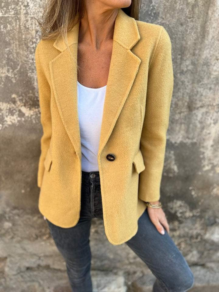 Damen modischer Blazer mit weichem Stoff und eleganten Details Stalluxe