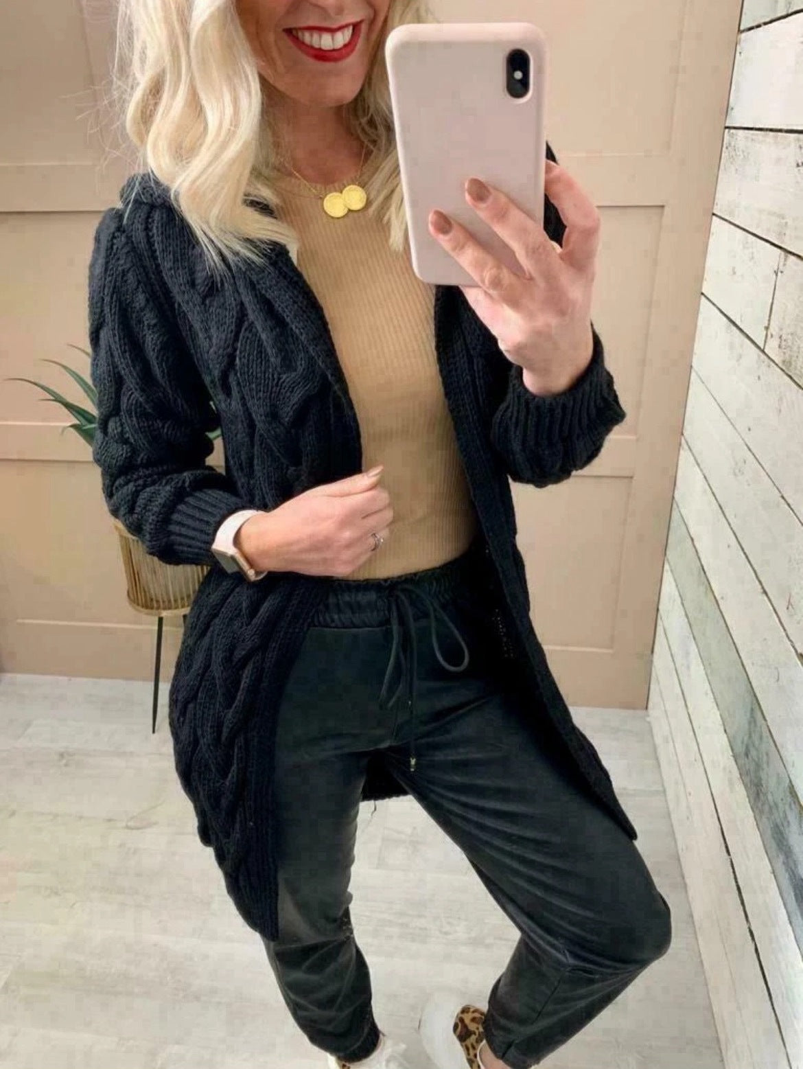 Damen Grobstrick-Cardigan mit Kapuze und Zopfmuster Stalluxe