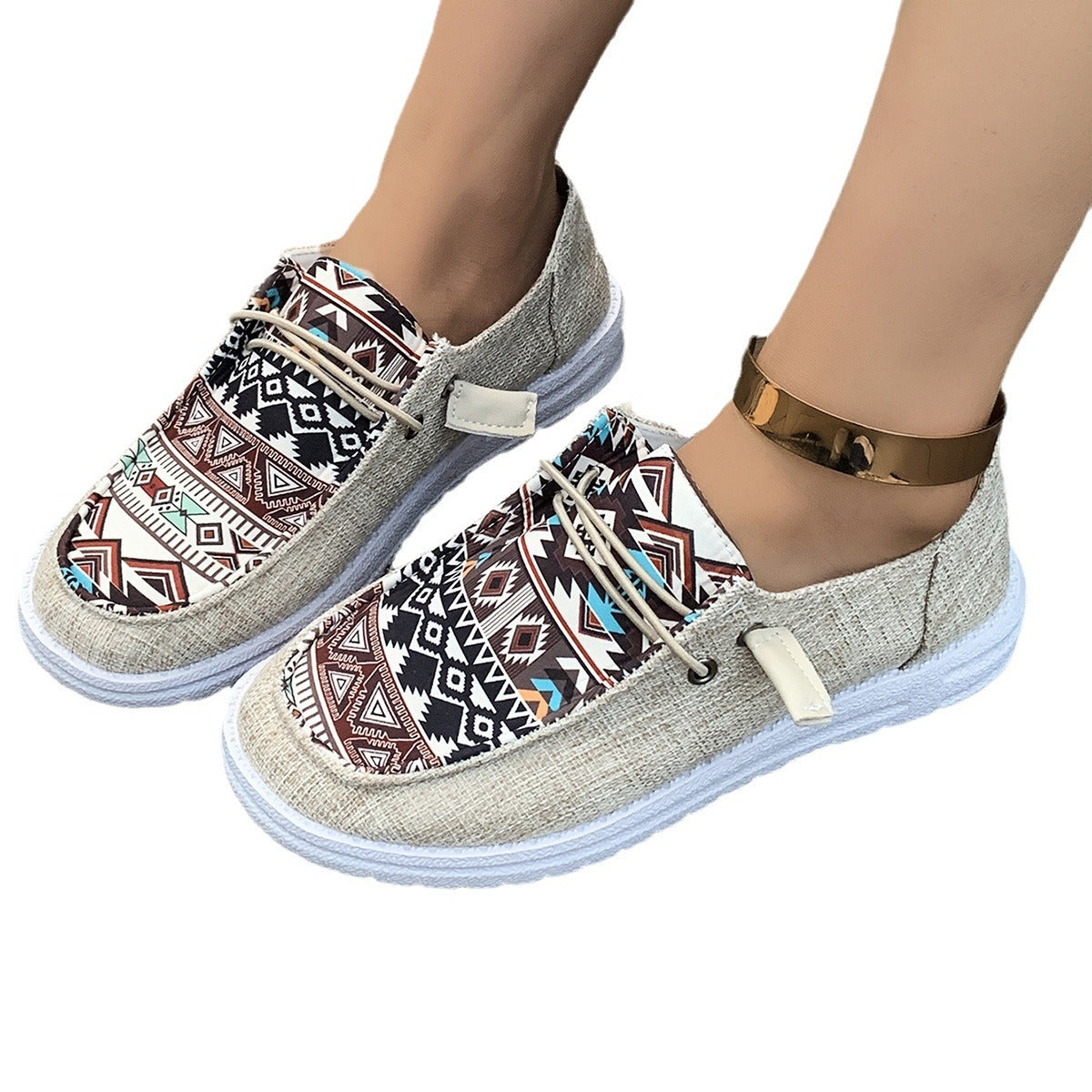 Damen Freizeitliche Slip-On Sneakers mit angesagtem Ethno-Muster Stalluxe
