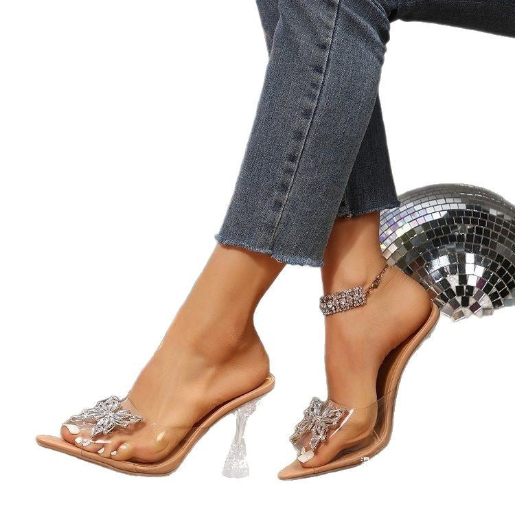 Damen Glamouröse High-Heel Sandalen mit funkelnden Schmetterlings-Applikationen Stalluxe
