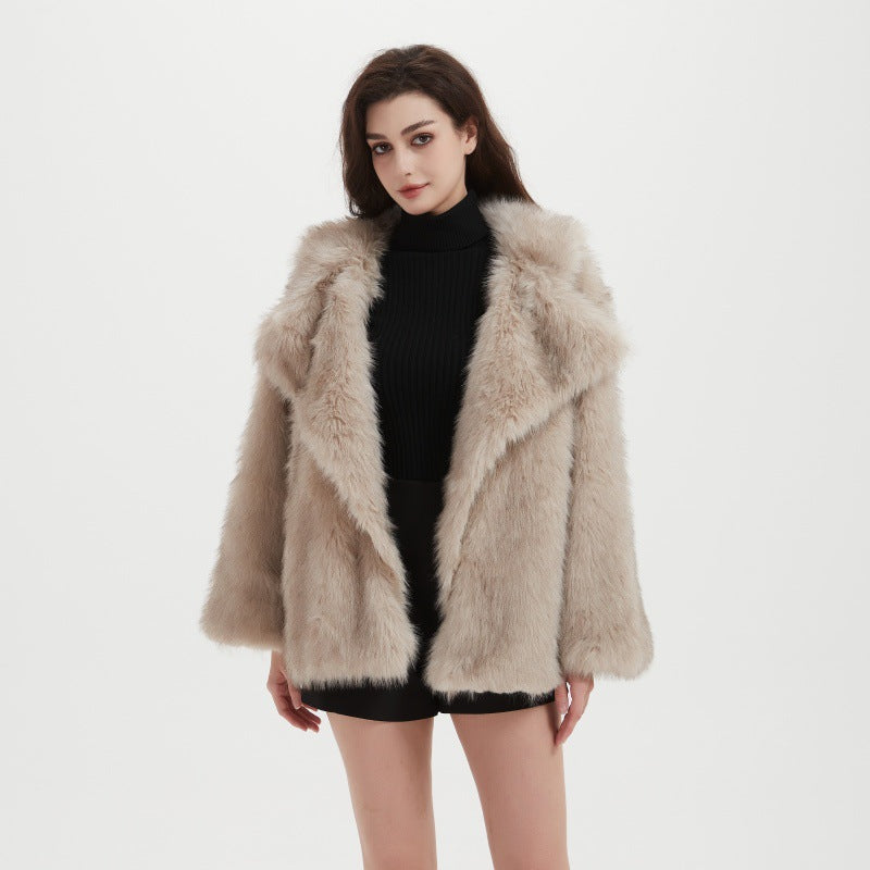 Damen Flauschige Kunstpelzjacke mit weiter Silhouette Stalluxe