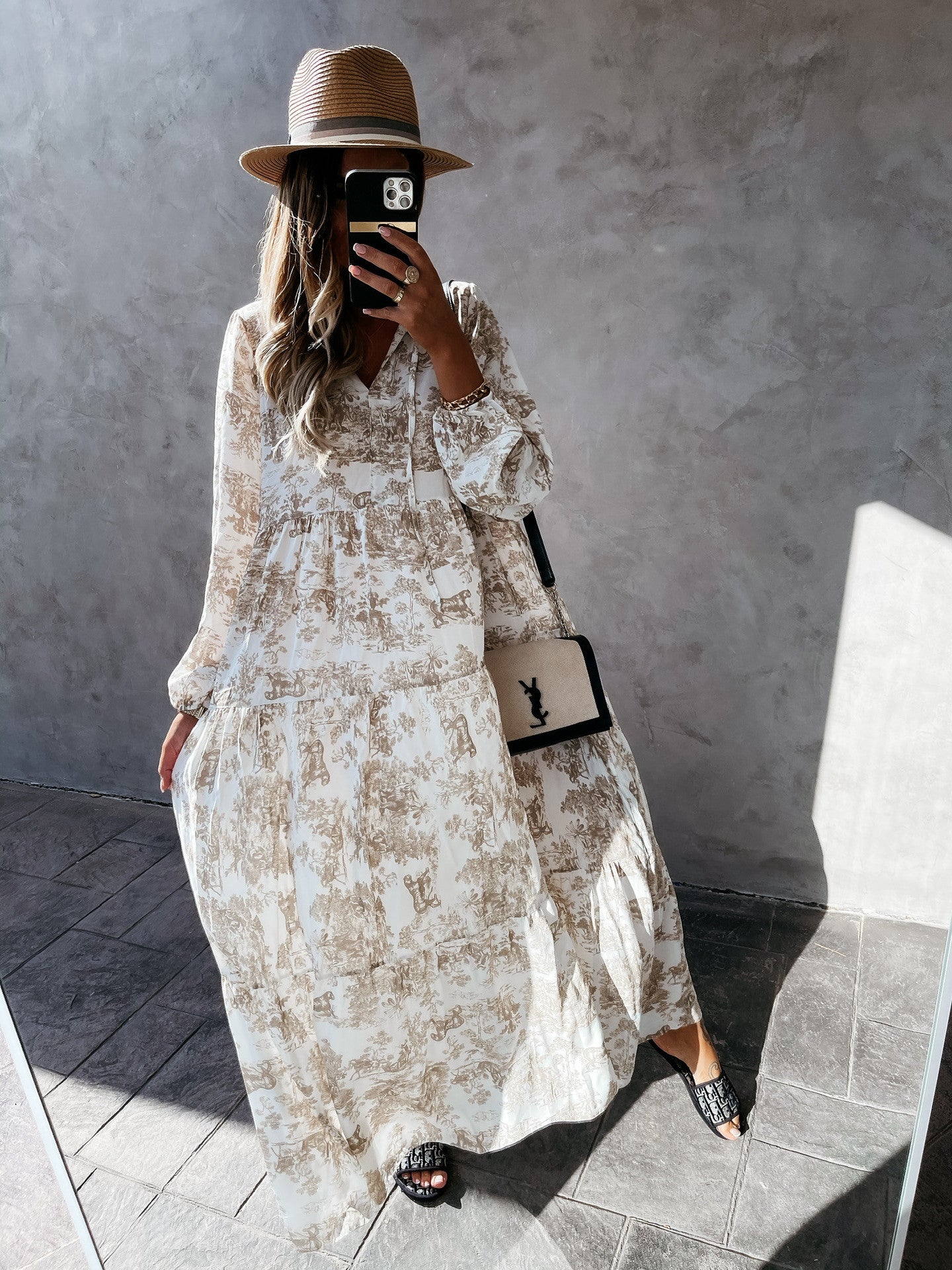 Damen Maxikleid mit floralen und künstlerischen Printdetails Stalluxe