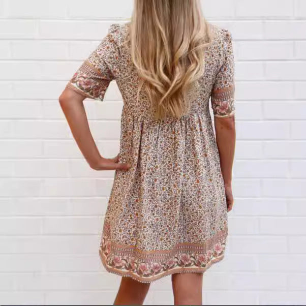 Damen Kurzarm Kleid mit floralen Details und verspielten Quasten Stalluxe