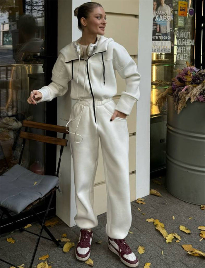 Damen Fleece-Jumpsuit mit Kapuze und praktischen Taschen Stalluxe