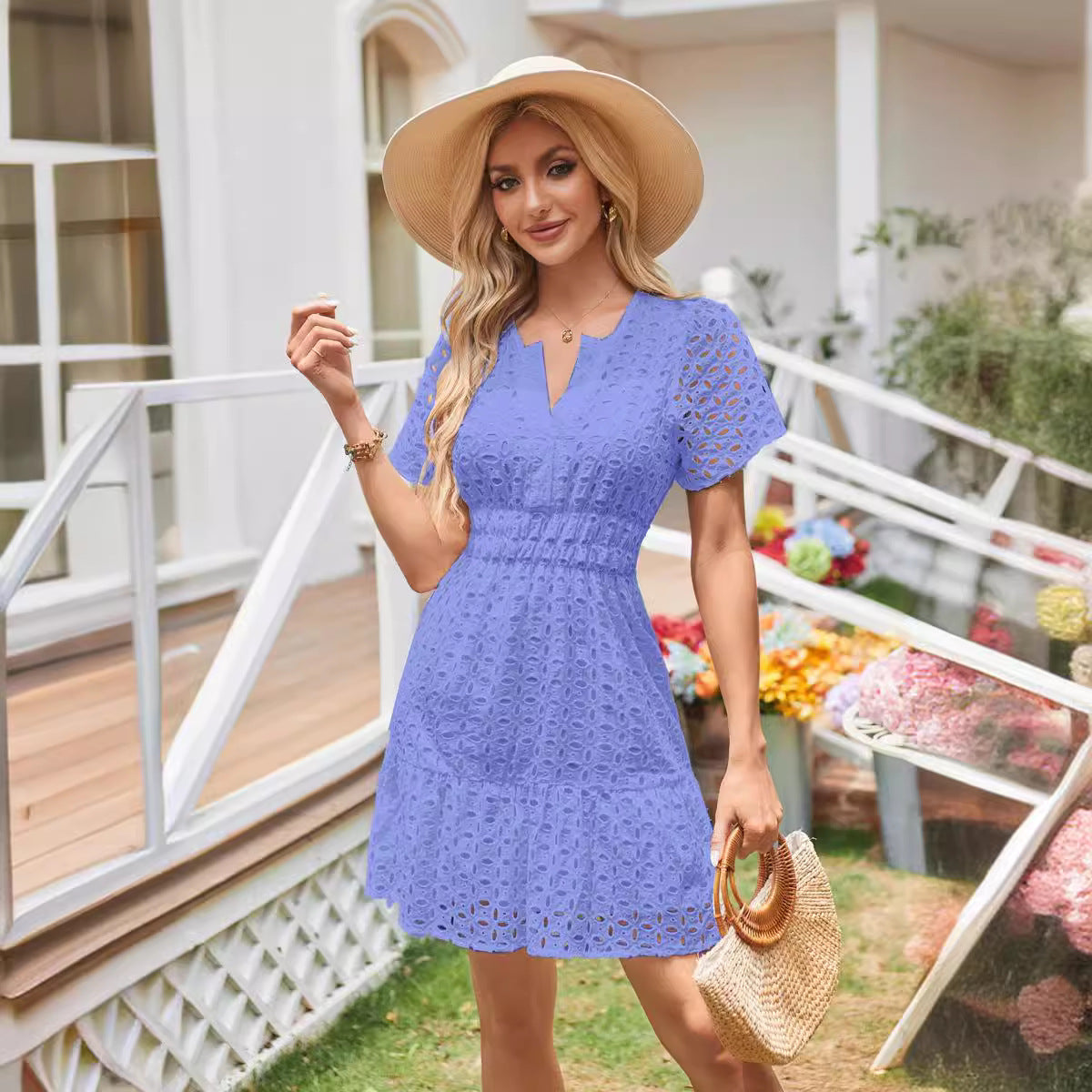Damen modisches Freizeitkleid mit Lochmuster und Tüllsaum Stalluxe