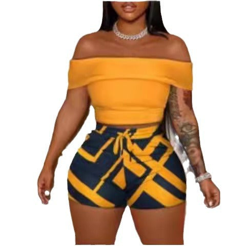 Damen Set aus schulterfreier Bluse und gemusterten Shorts Stalluxe