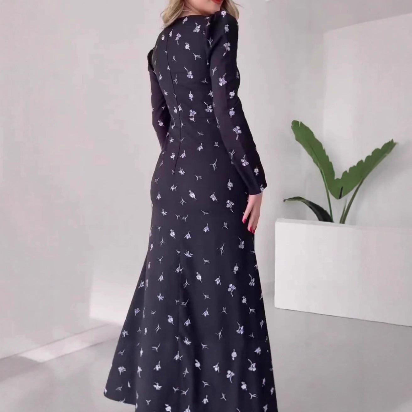 Damen Elegantes Blumen-Kleid mit langem Arm und Taillenschnitt Stalluxe