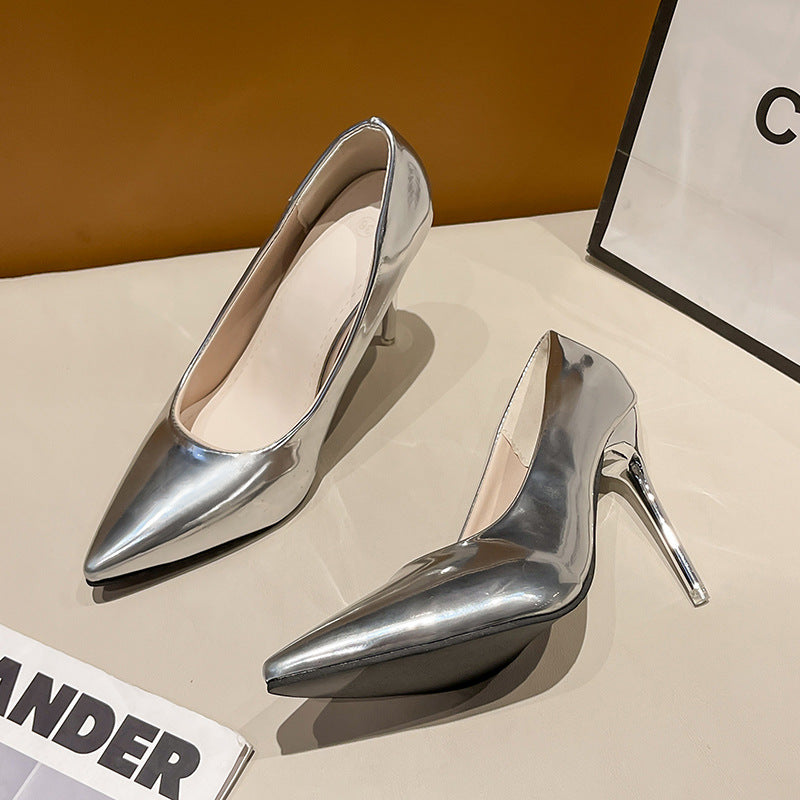 Damen Elegante und modische High Heels mit spitzem Design und glänzender Oberfläche Stalluxe