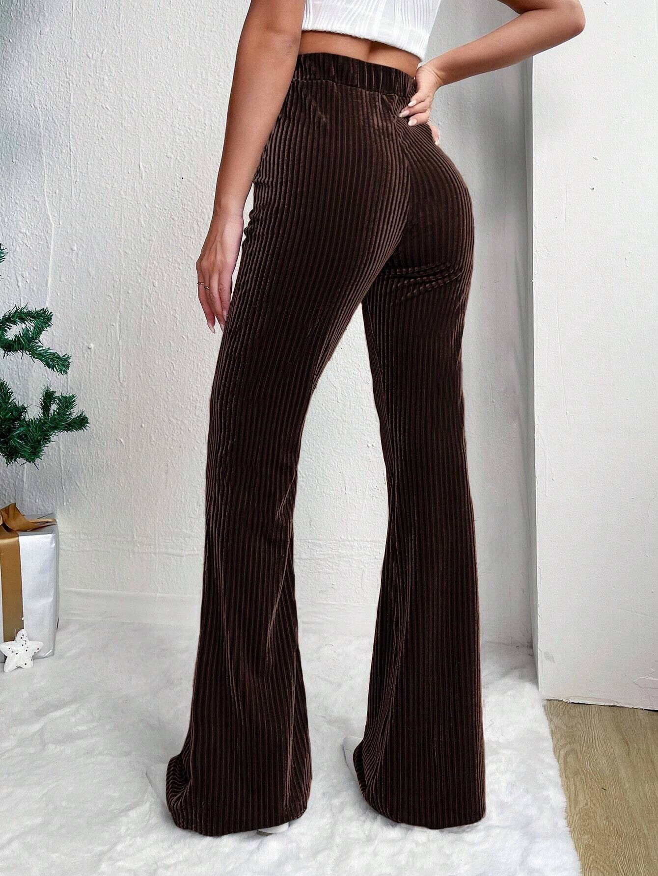 Damen Elegante und bequeme Samthose mit vertikalen Streifen Stalluxe