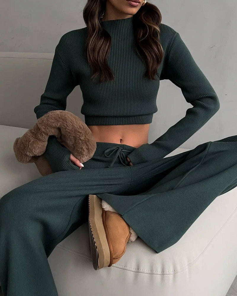 Damen kuscheliges Strick-Set mit hohen Beinen und cropped Oberteil Stalluxe