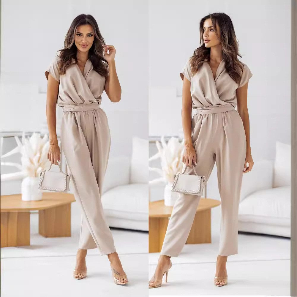 Damen eleganter Jumpsuit mit Wickeldesign und Bindegürtel Stalluxe