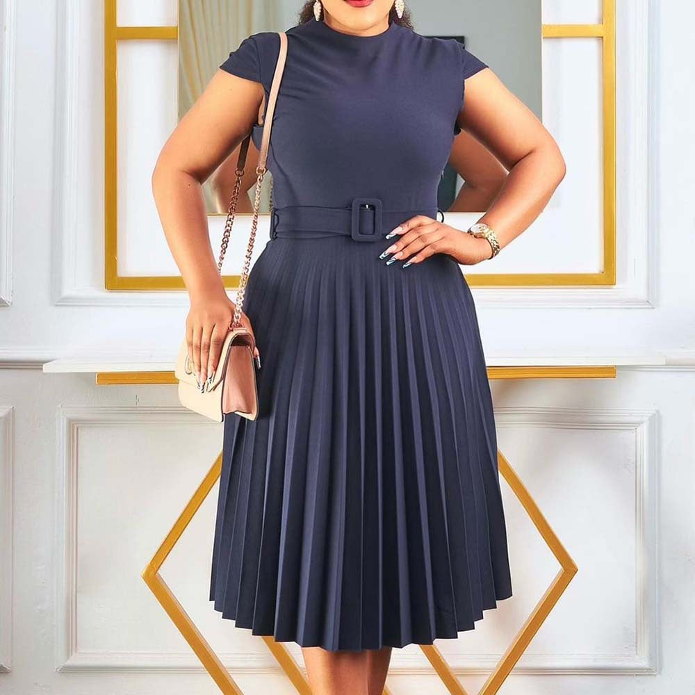 Damen elegantes und schmeichelhaftes Plisseekleid mit Gürtel Stalluxe