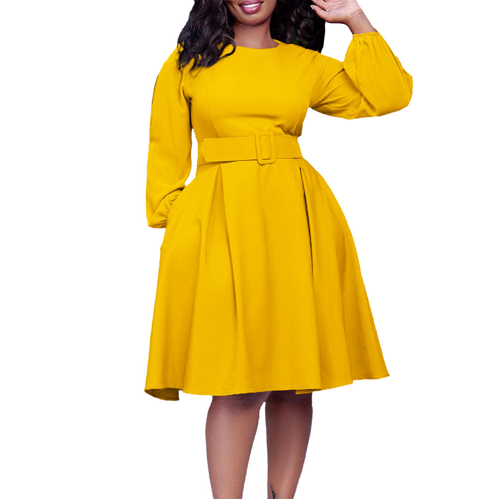 Damen Kleid mit schickem Gürtel und ausgestellten Ärmeln Stalluxe