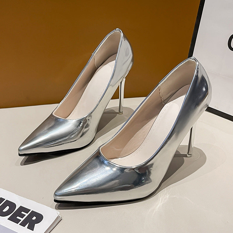 Damen Elegante und modische High Heels mit spitzem Design und glänzender Oberfläche Stalluxe