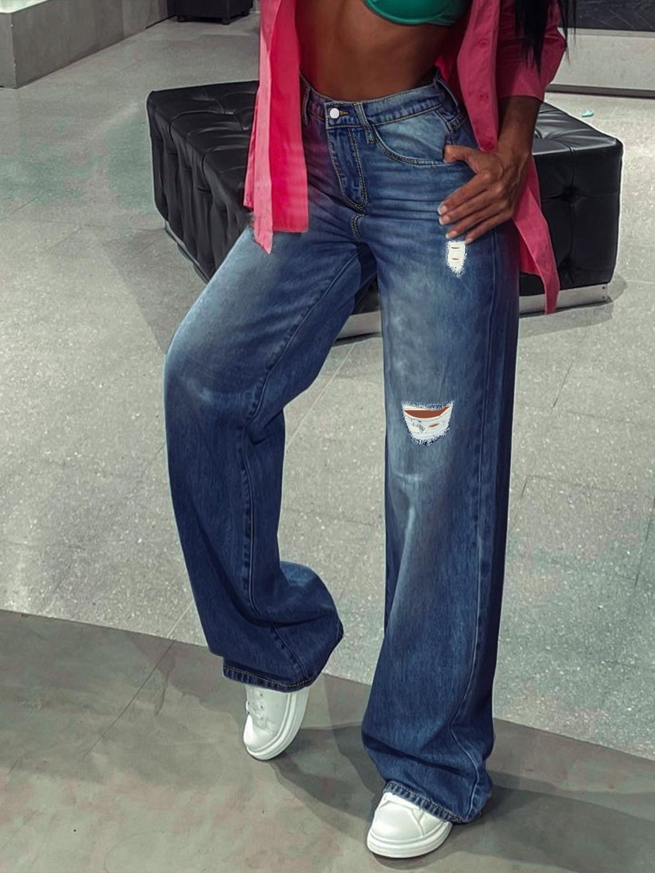 Damen Weit geschnittene Jeans mit Destroyed-Effekten Stalluxe