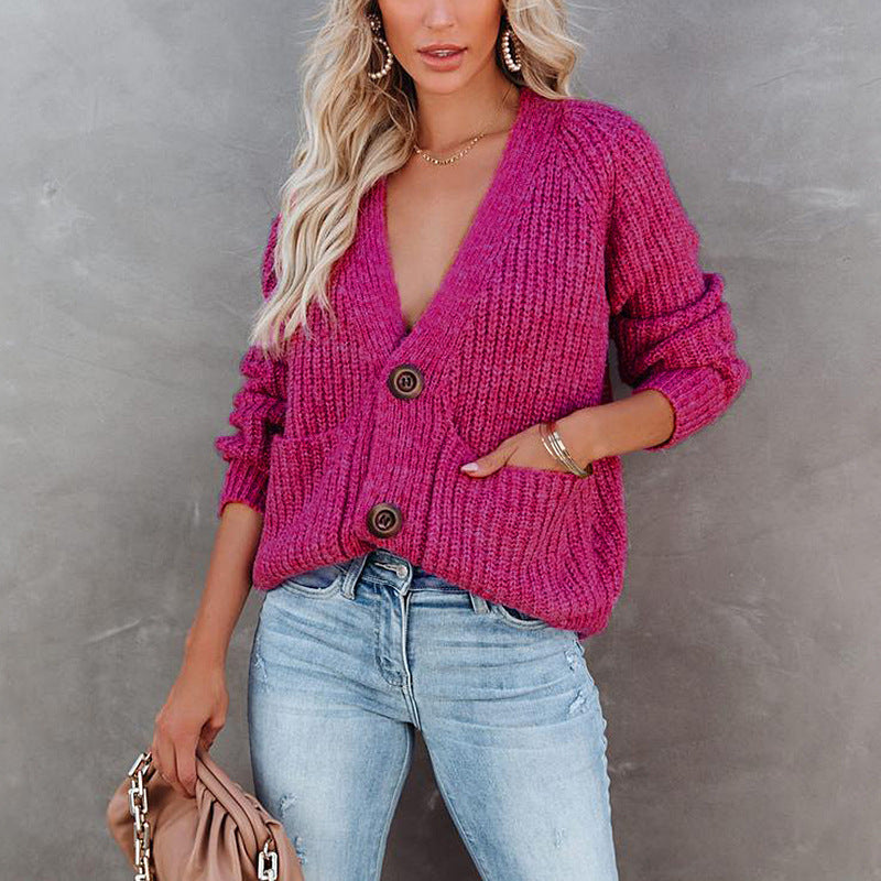 Damen Strickjacke mit tiefem V-Ausschnitt und praktischen Taschen Stalluxe