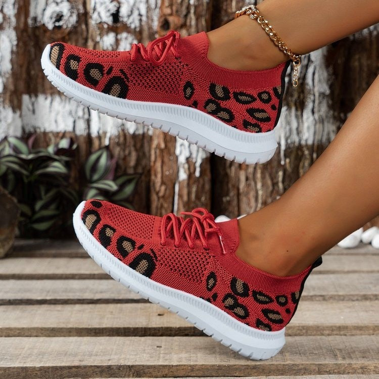 Damen Sportliche und atmungsaktive Sneakers mit modischem Tierprint Stalluxe